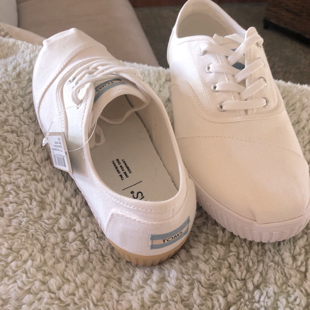 Toms shoes